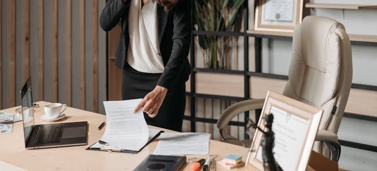 person calling to ask about a moving broker and how they operate